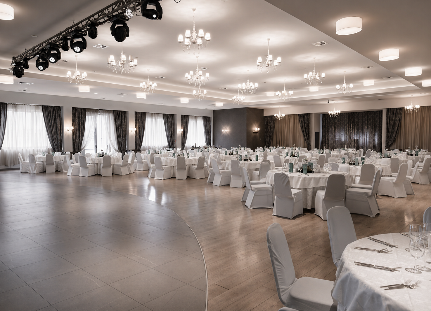 Sala mare Angelis pregătită pentru evenimente